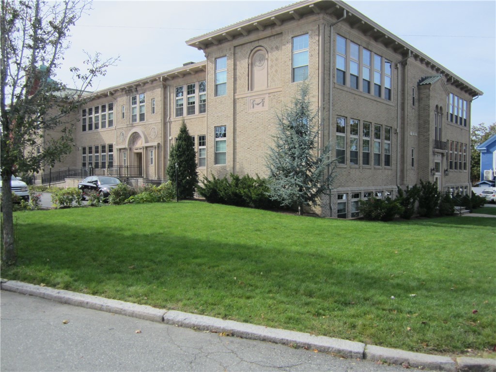 7 Mt Hope Avenue, Unit 310 Providence, RI 02906 - Photo 2 of 28