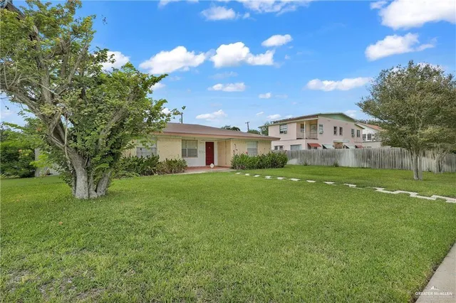 $1,400 | 1001 North 15th Street, McAllen, TX 78501