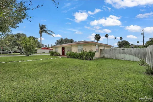 $1,400 | 1001 North 15th Street, McAllen, TX 78501