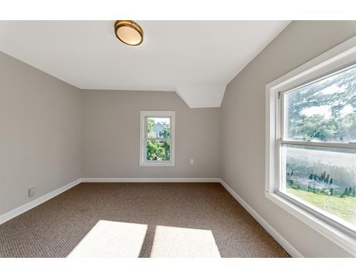 45 Ladd Street Springfield, MA 01109 - Photo 13 of 23