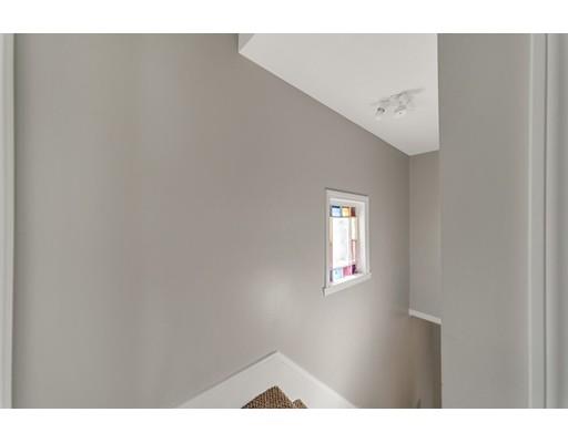 45 Ladd Street Springfield, MA 01109 - Photo 14 of 23