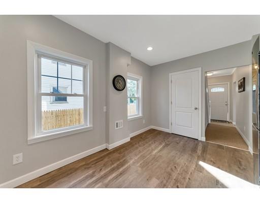 45 Ladd Street Springfield, MA 01109 - Photo 6 of 23