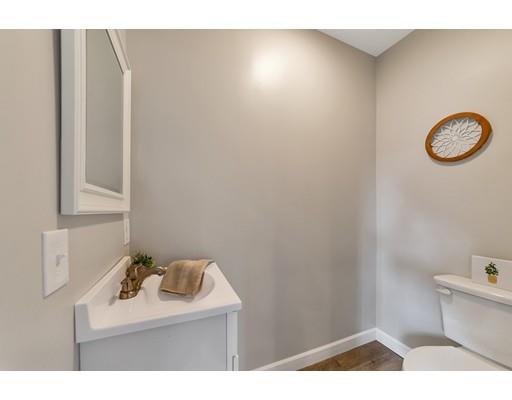 45 Ladd Street Springfield, MA 01109 - Photo 9 of 23