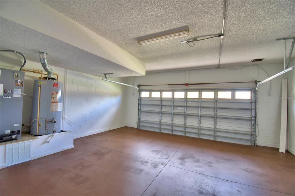 5368 Dahlia Reserve Drive Kissimmee, FL 34758 - Photo 67 of 83 a view of a room with gym equipment