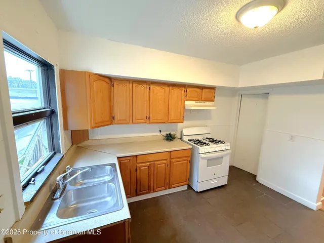 $1,225 | 3 Miller Street, Pittston, PA 18640