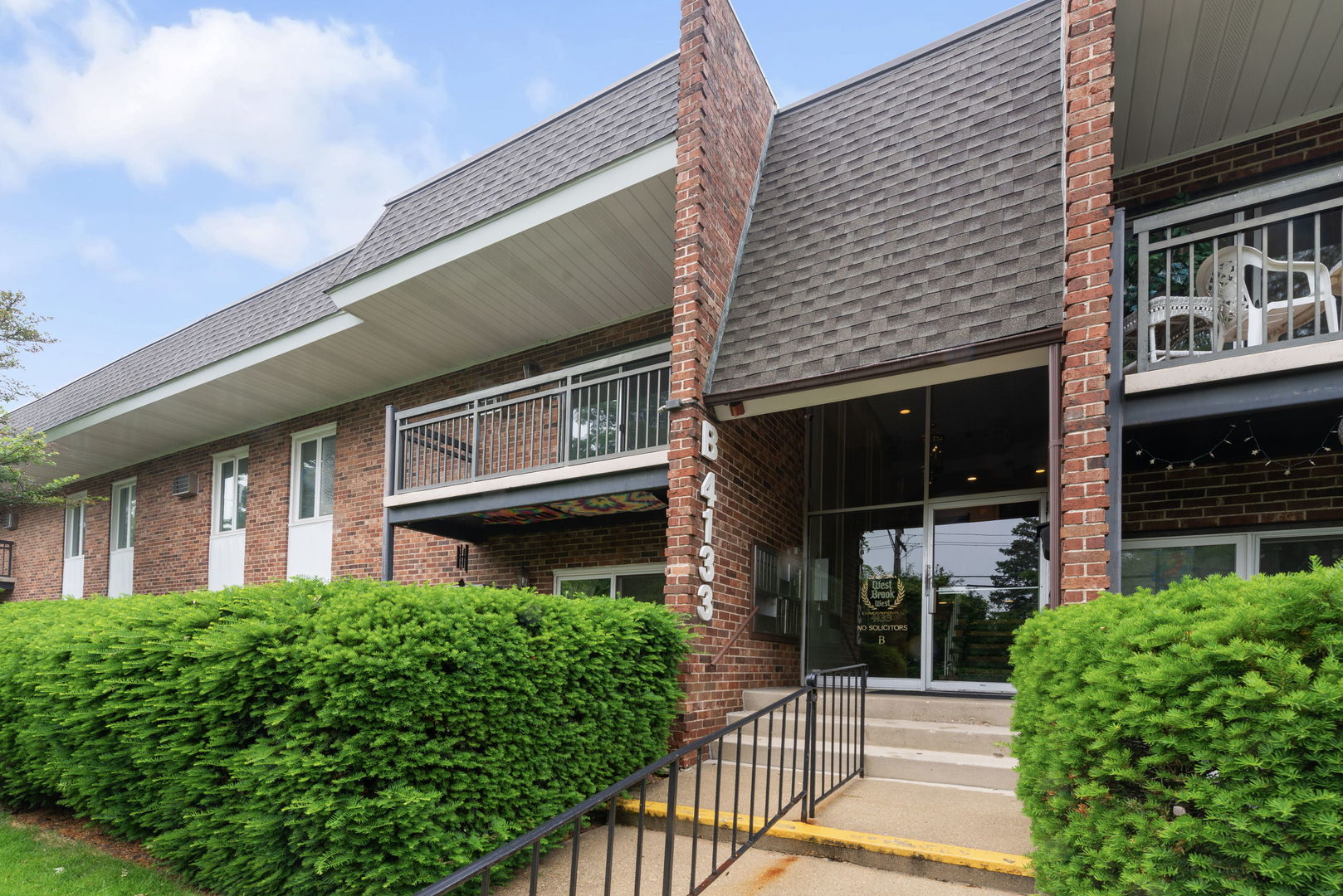 4133 Saratoga Avenue, Unit B220 Downers Grove, IL 60515 - Photo 1 of 18 a view of a building with a window