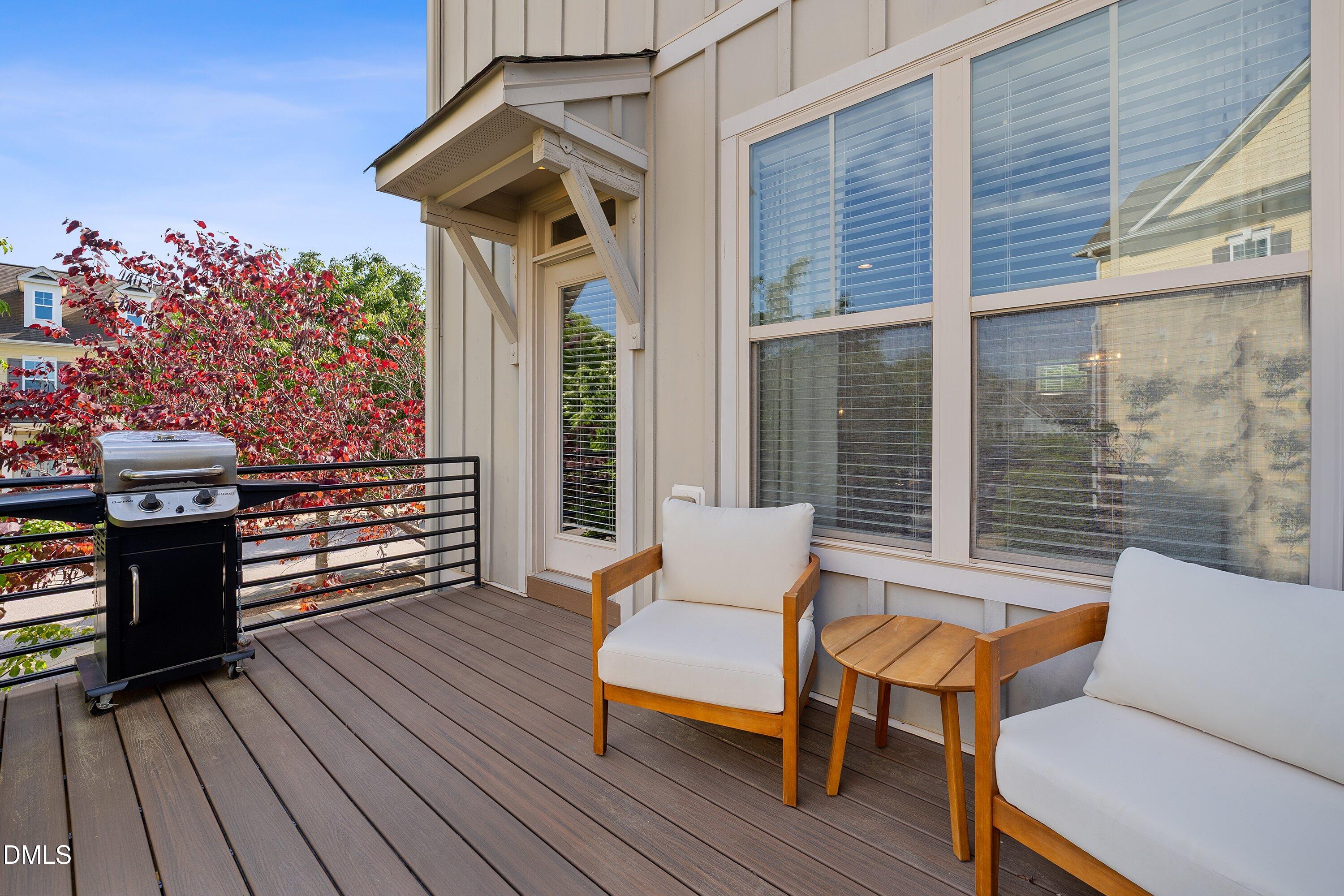 1400 Crafton Way Raleigh, NC 27607 - Photo 6 of 39 35-Inside Wade Balcony 3
