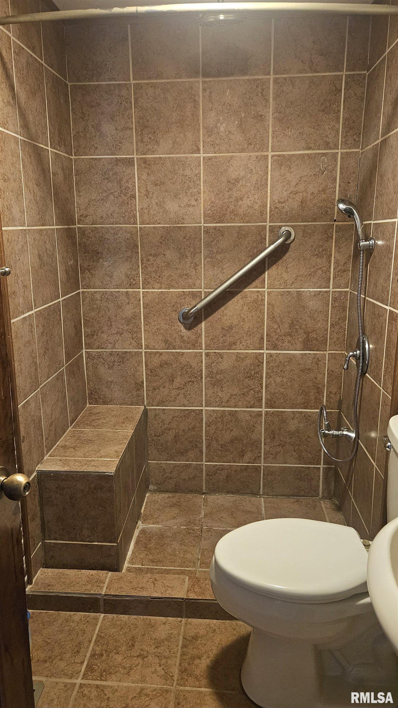 517 Baxter Court Canton, IL 61520 - Photo 24 of 39