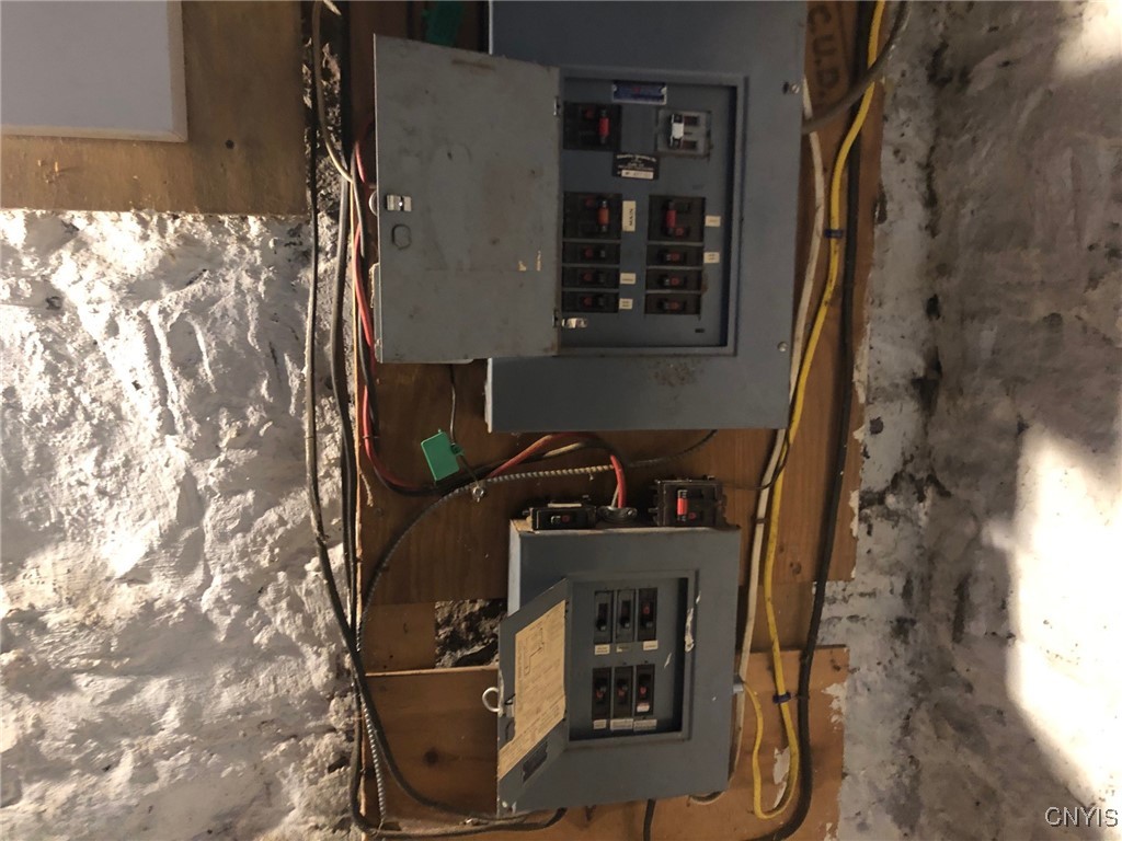 110 Spring Lane Syracuse, NY 13208 - Photo 32 of 40 basement Electric