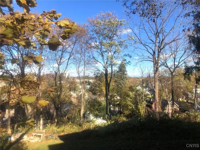 $138,500 | 110 Spring Lane, Syracuse, NY 13208