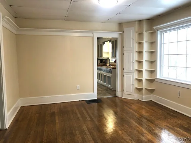 $138,500 | 110 Spring Lane, Syracuse, NY 13208