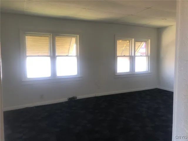 $138,500 | 110 Spring Lane, Syracuse, NY 13208