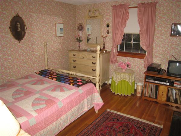 16 Dinanno Road Stoneham, MA 02180 - Photo 13 of 26 Gallery Image 13