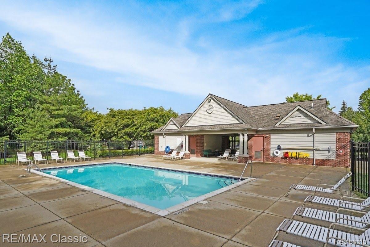 27123 Victoria Road Novi, MI 48374 - Photo 80 of 80 Community Pool