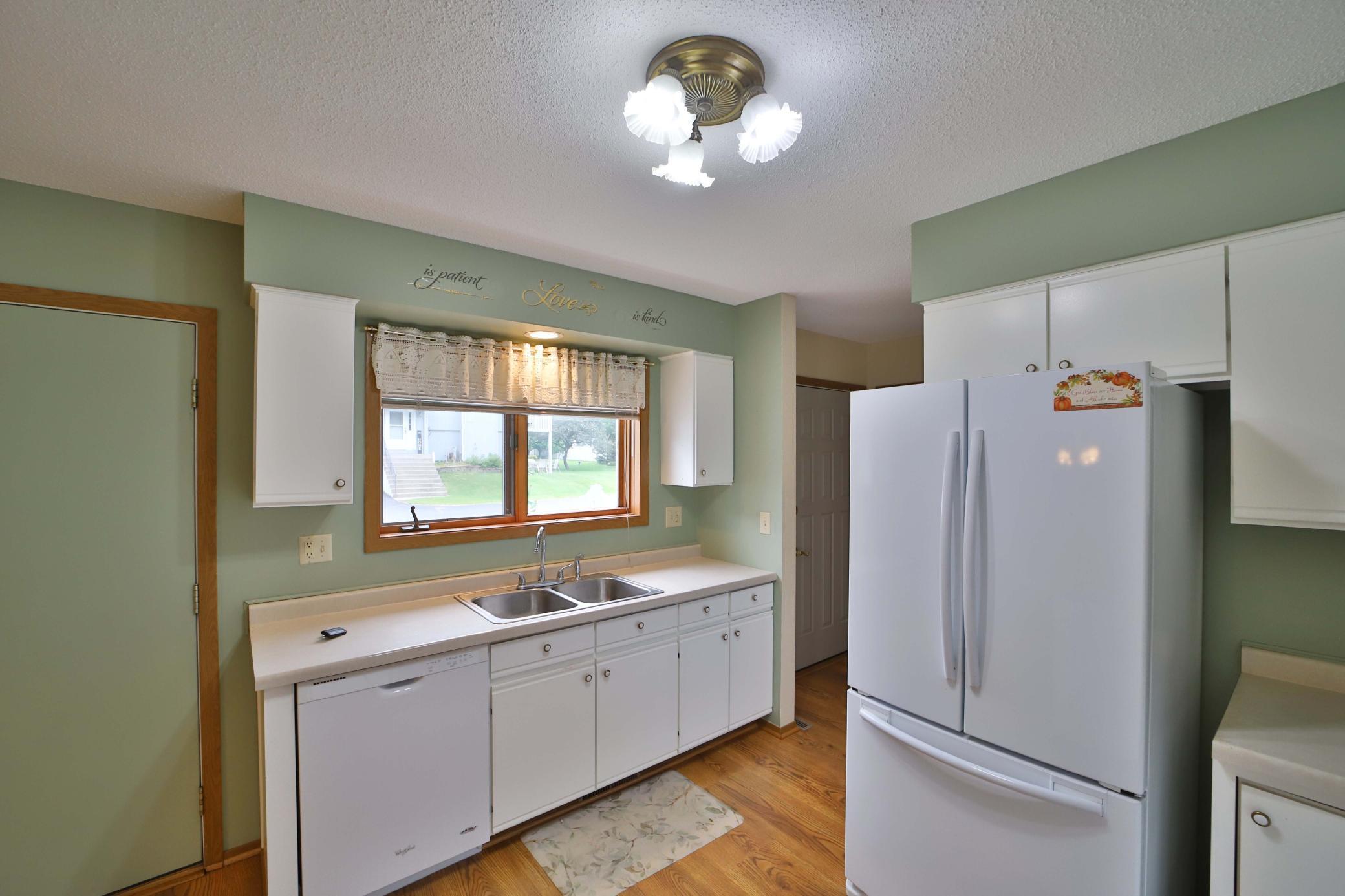 2230 Spruce Drive Brainerd, MN 56401 - Photo 4 of 33