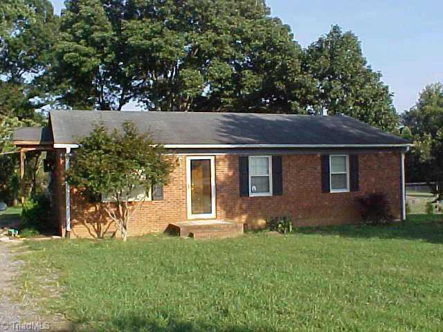 1471 Runabout Road Pfafftown, NC 27040 - Photo 1 of 8 Exterior Front.
