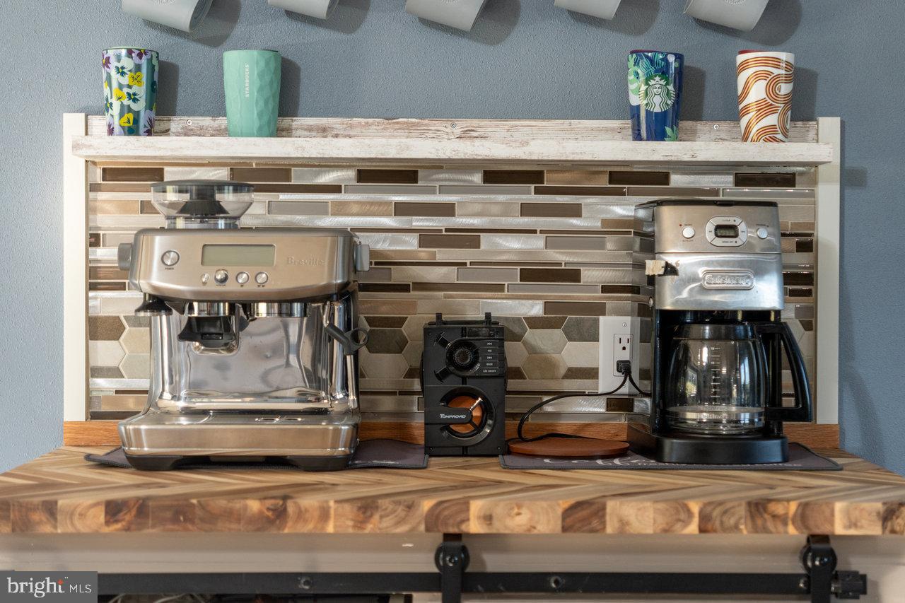 212 Whitacre Road Gore, VA 22637 - Photo 32 of 100 Chic coffee station with modern appliances.