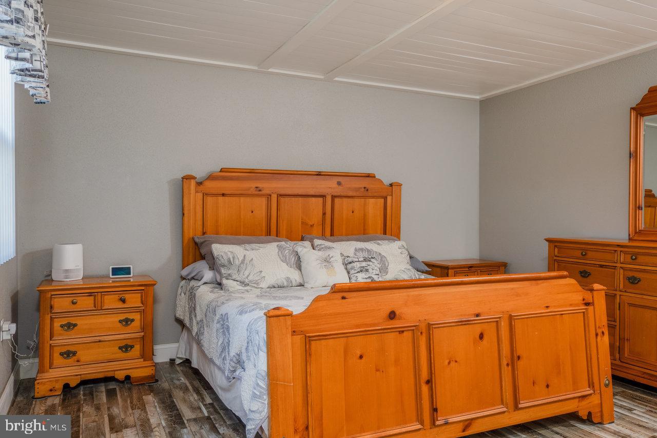 212 Whitacre Road Gore, VA 22637 - Photo 41 of 100 Cozy retreat with warm wooden accents.