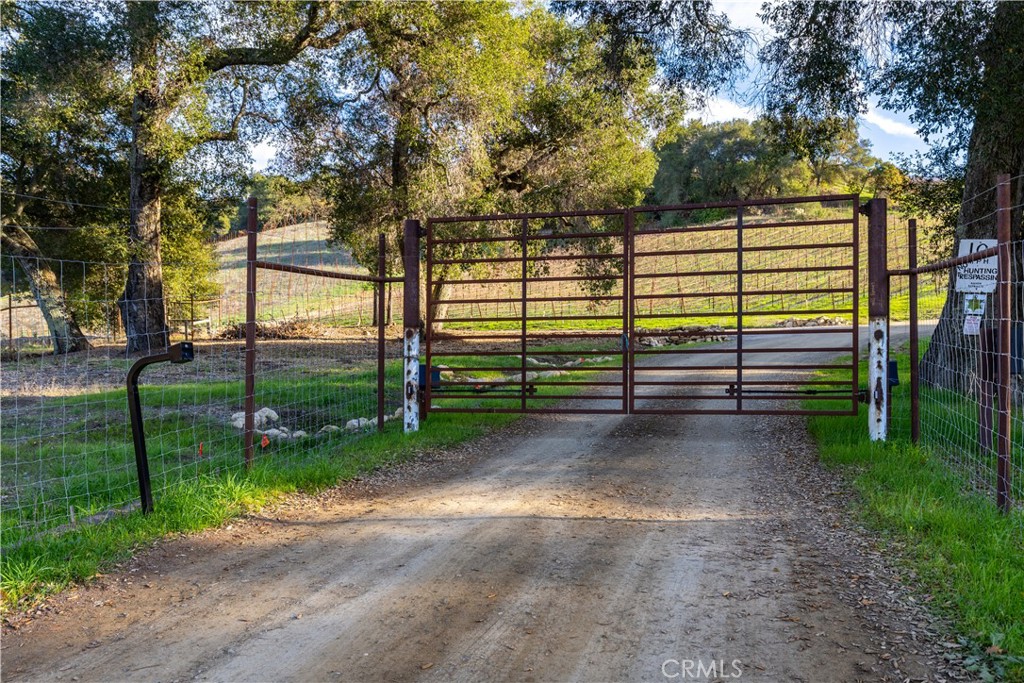 0 Adelaida Road Paso Robles, CA 93446 - Photo 22 of 36 a view of outdoor space and yard
