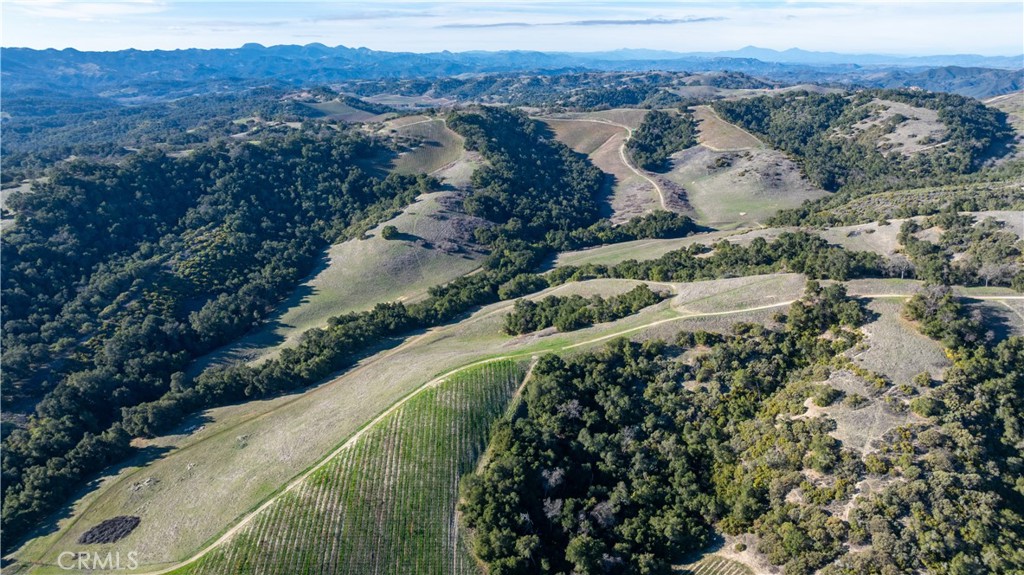 0 Adelaida Road Paso Robles, CA 93446 - Photo 35 of 36 a view of a lake with a mountain