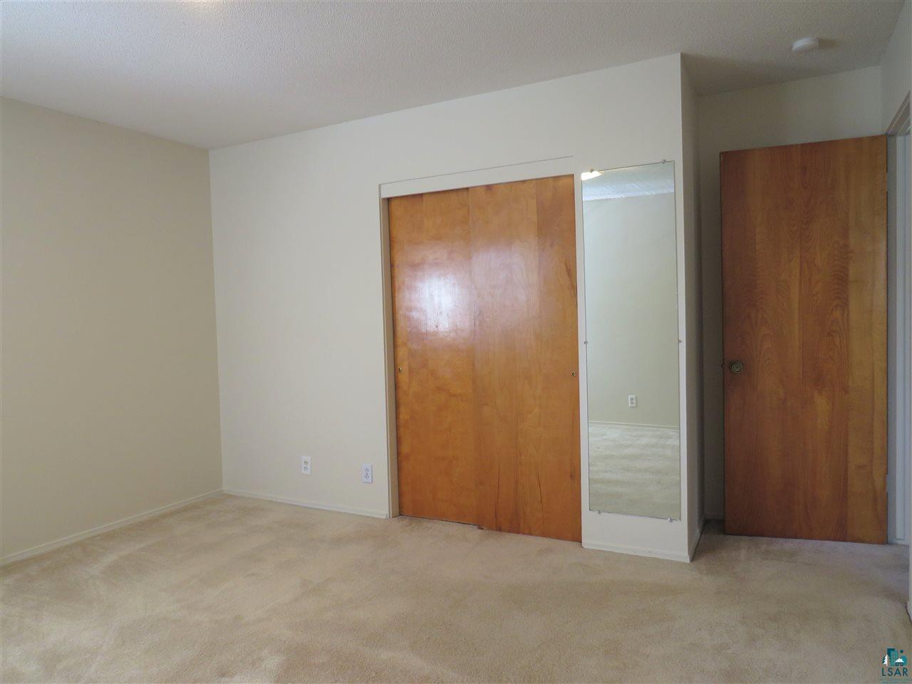 2109 Hutchinson Road Duluth, MN 55811 - Photo 12 of 32 Gallery Image 12