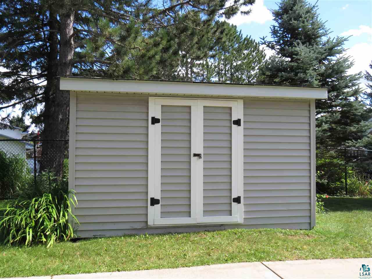 2109 Hutchinson Road Duluth, MN 55811 - Photo 27 of 32 Gallery Image 27