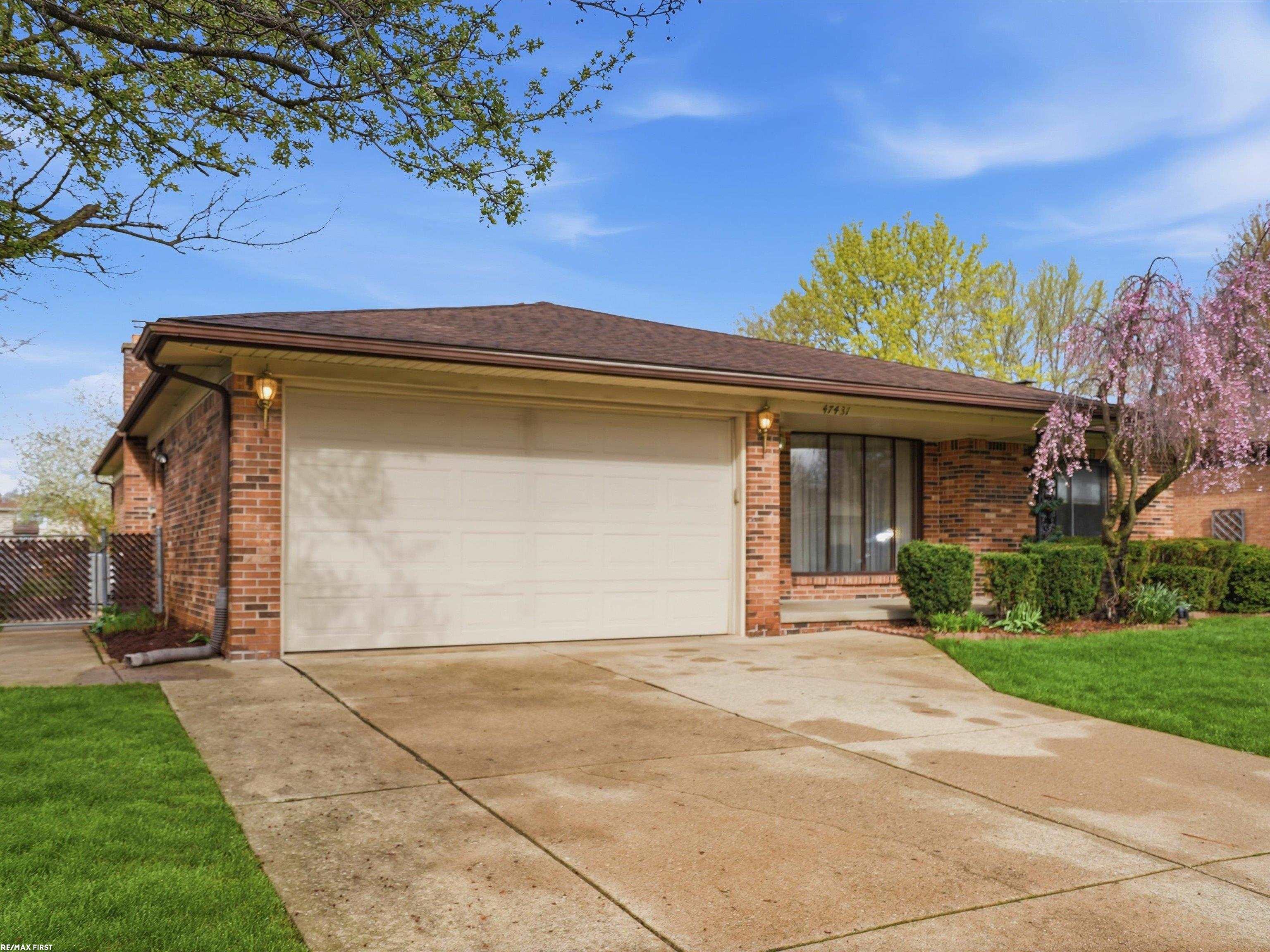 47431 Kathleen Road Macomb, MI 48044 - Photo 2 of 50
