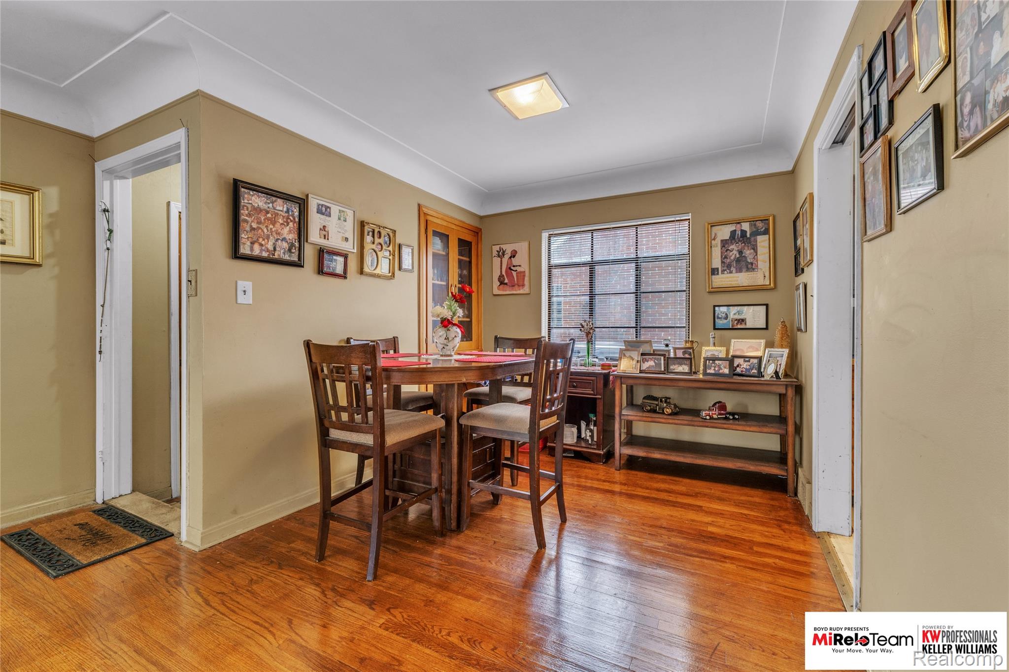 17585 Whitcomb Detroit, MI 48235 - Photo 9 of 27 whitcomb-13.jpg