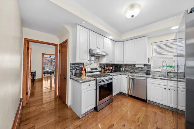 $439,900 | 2716 Grove Avenue, Berwyn, IL 60402