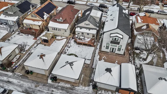 $439,900 | 2716 Grove Avenue, Berwyn, IL 60402