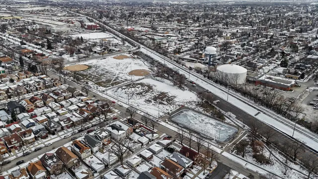 $439,900 | 2716 Grove Avenue, Berwyn, IL 60402