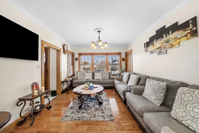 $439,900 | 2716 Grove Avenue, Berwyn, IL 60402