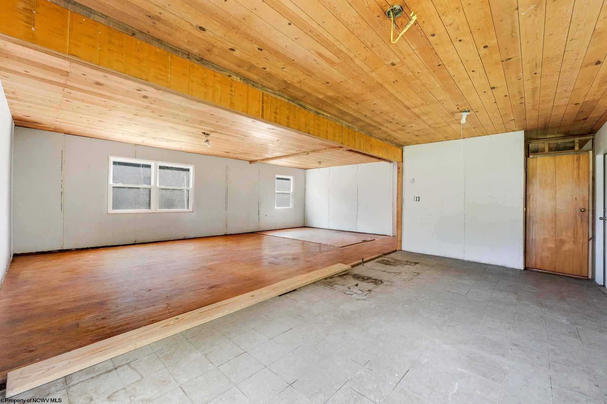 79 Liming Ridge Road Burton, WV 26562 - Photo 8 of 35 Gallery Image 8