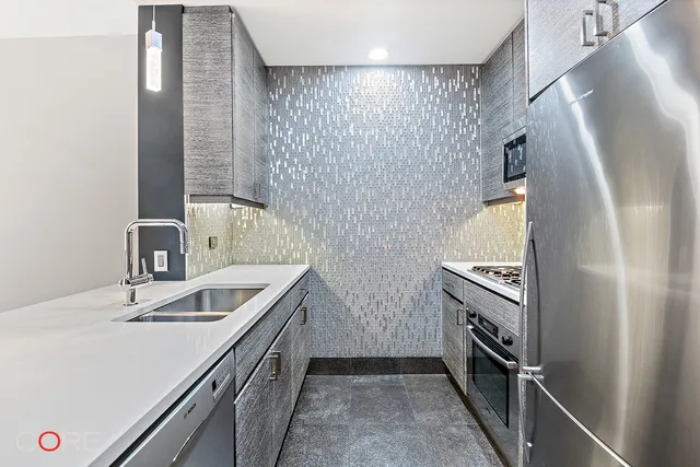 $1,275,000 | 305 West 16th Street, Unit 4D | Chelsea