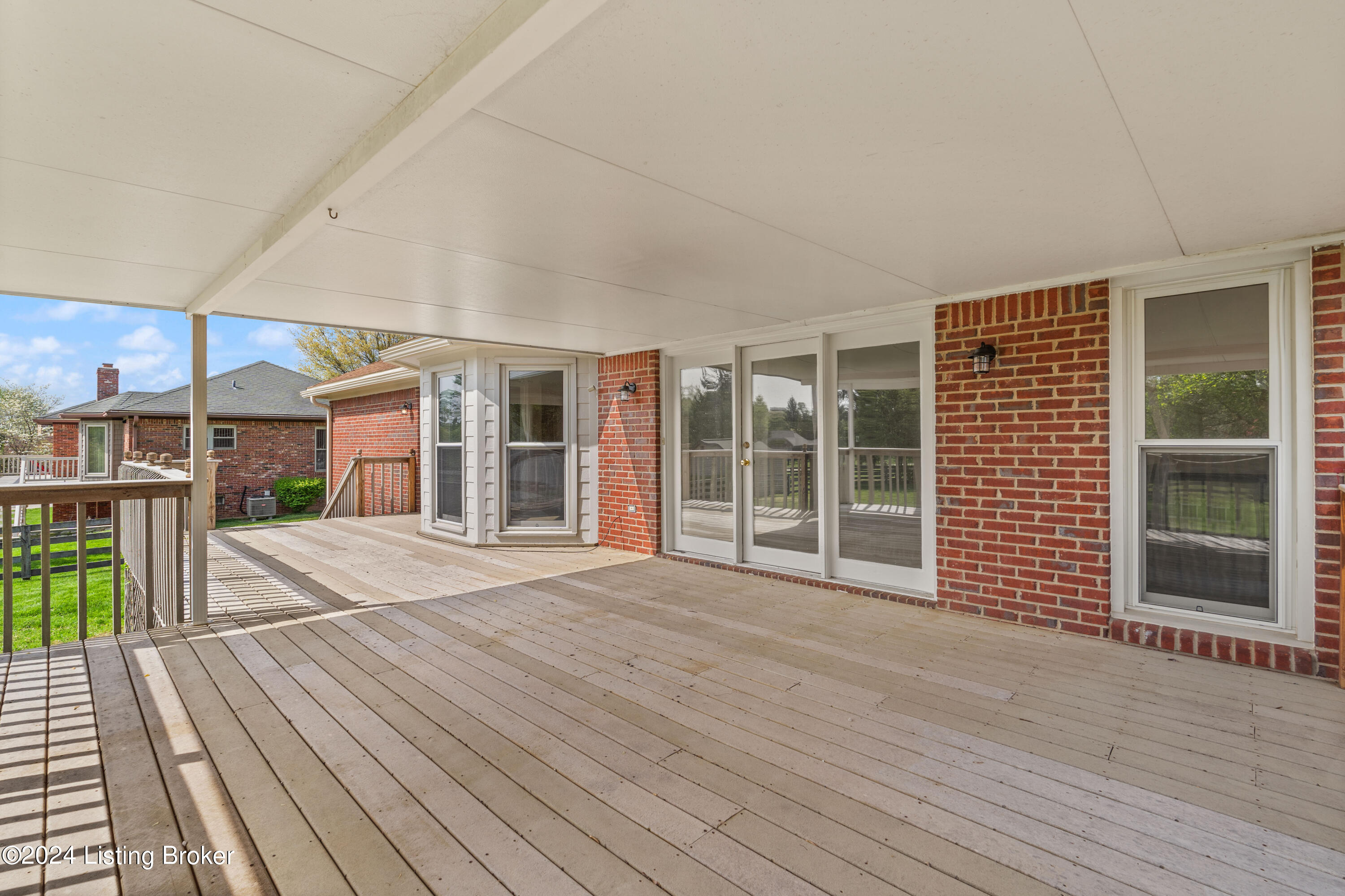 441 Floyds Fork Road Shepherdsville, KY 40165 - Photo 36 of 40 Large Deck