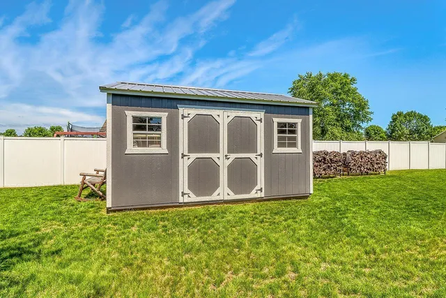 $395,000 | 714 11th Street Northwest, Perham, MN 56573