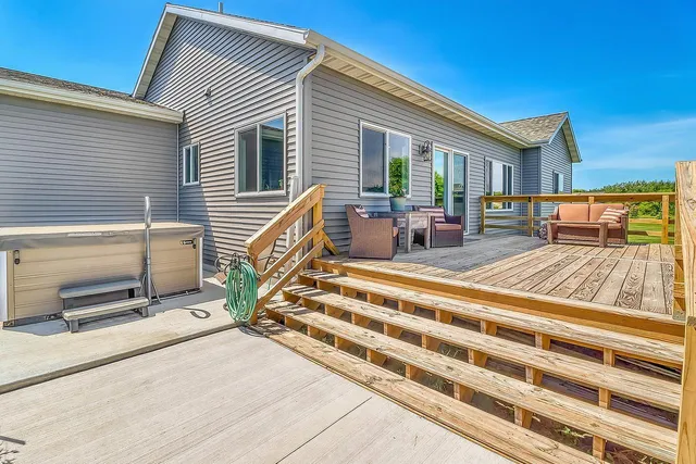 $395,000 | 714 11th Street Northwest, Perham, MN 56573