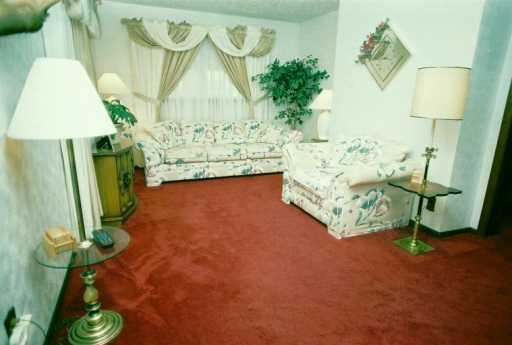 111 Manor Road Pittsburgh, PA 15237 - Photo 3 of 4 Gallery Image 3