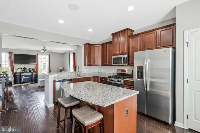 $425,000 | 5615 Barnstormers Lane, Waldorf, MD 20602