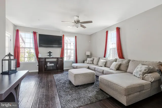 $425,000 | 5615 Barnstormers Lane, Waldorf, MD 20602