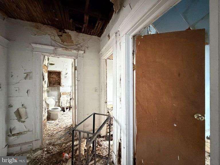 3923 Ridgewood Avenue Baltimore, MD 21215 - Photo 10 of 18 a view of an entryway