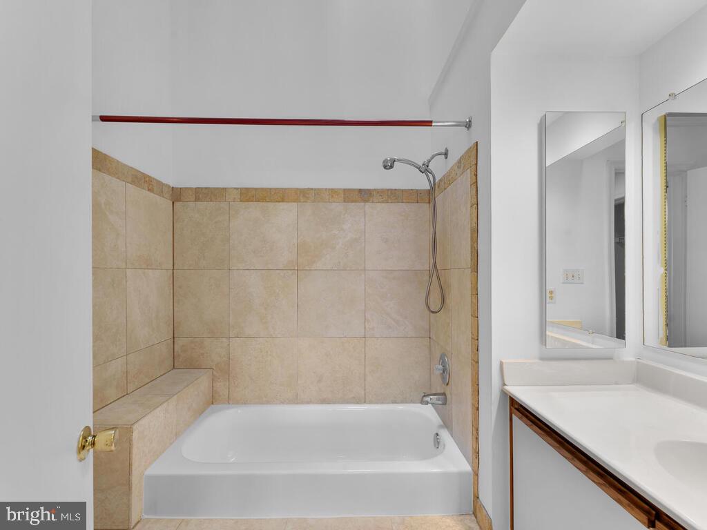 7806 Spinnaker Road, Unit 523 Laurel, MD 20707 - Photo 23 of 33 Owners suite bath in bedroom