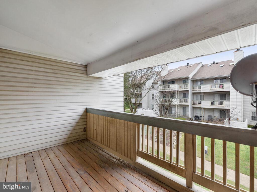 7806 Spinnaker Road, Unit 523 Laurel, MD 20707 - Photo 4 of 33 Deck