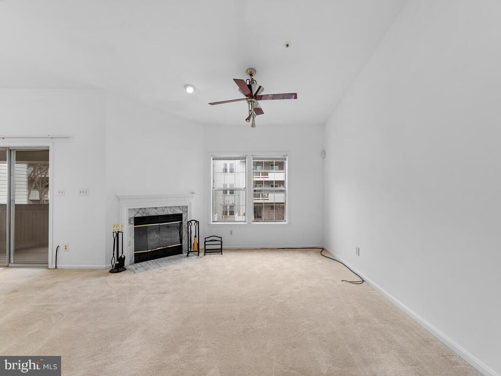 7806 Spinnaker Road, Unit 523 Laurel, MD 20707 - Photo 7 of 33 Dining area opens to deck