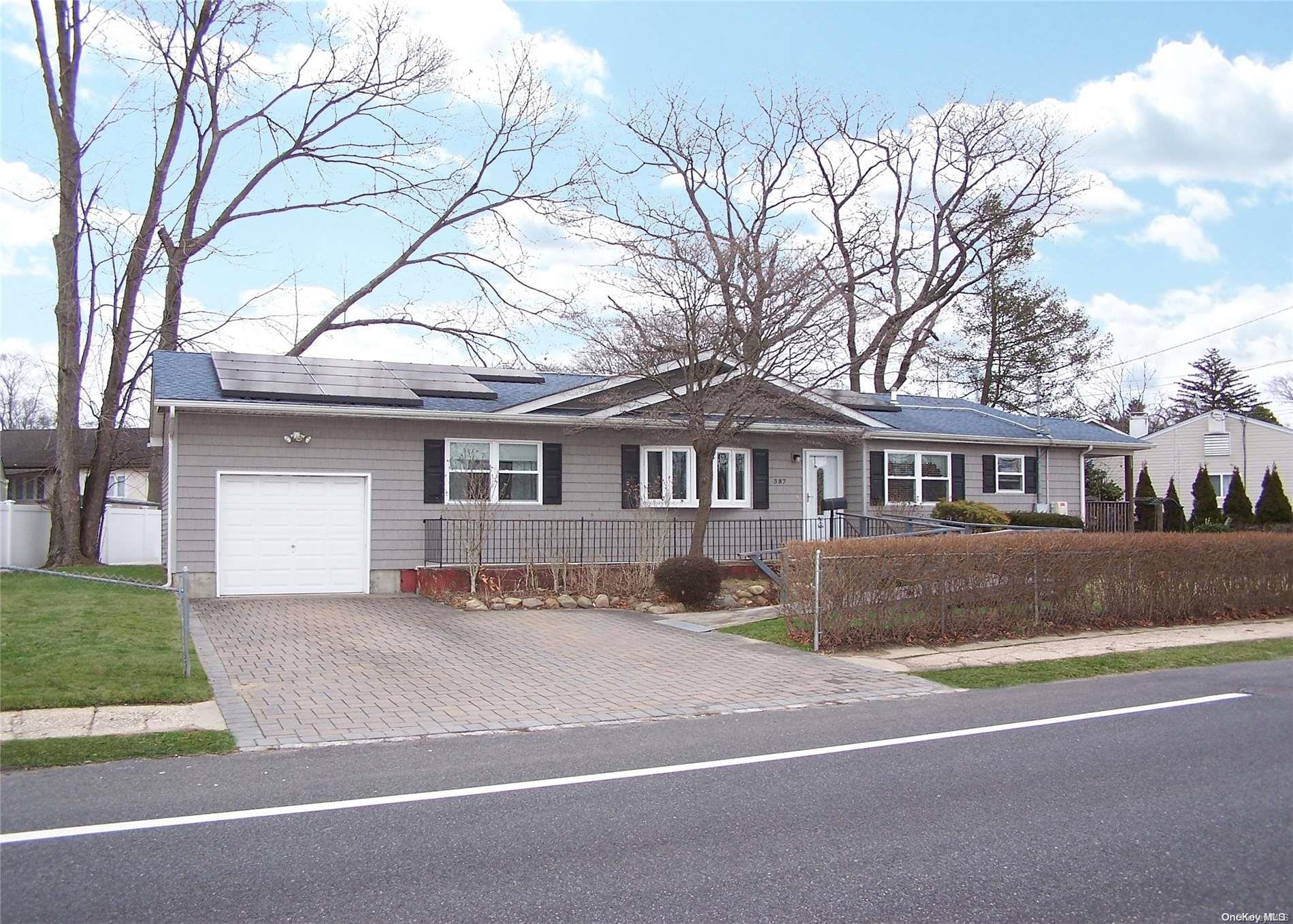 387 Commack Road Islip, NY 11751 - Photo 1 of 1