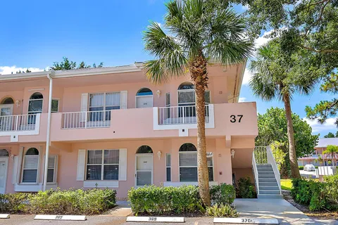 $247,000 | 18081 Southeast Country Club Drive, Unit 370, Tequesta, FL 33469