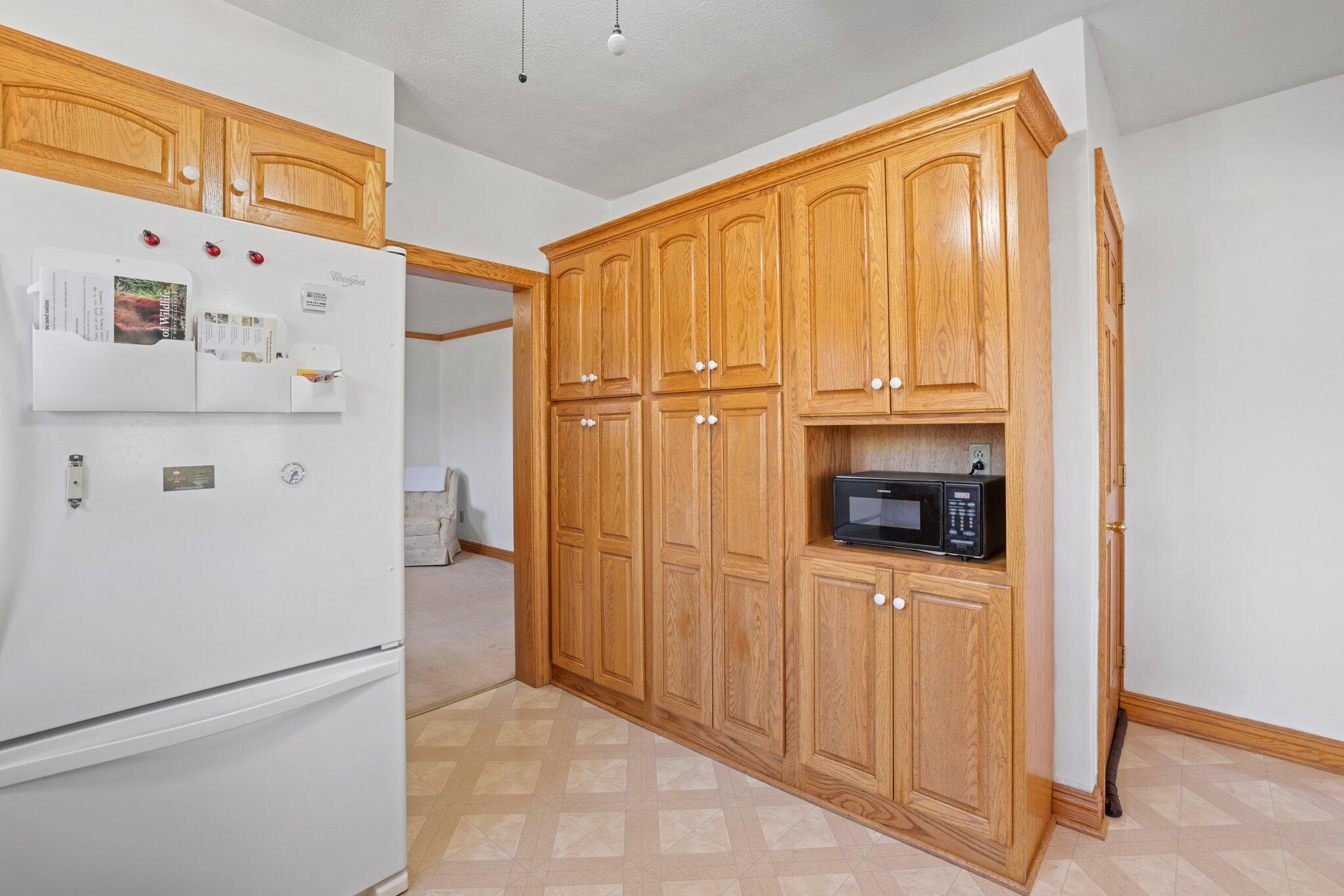 865 Cemetery Road New Lexington, OH 43764 - Photo 12 of 46 Kitchen Cabinets