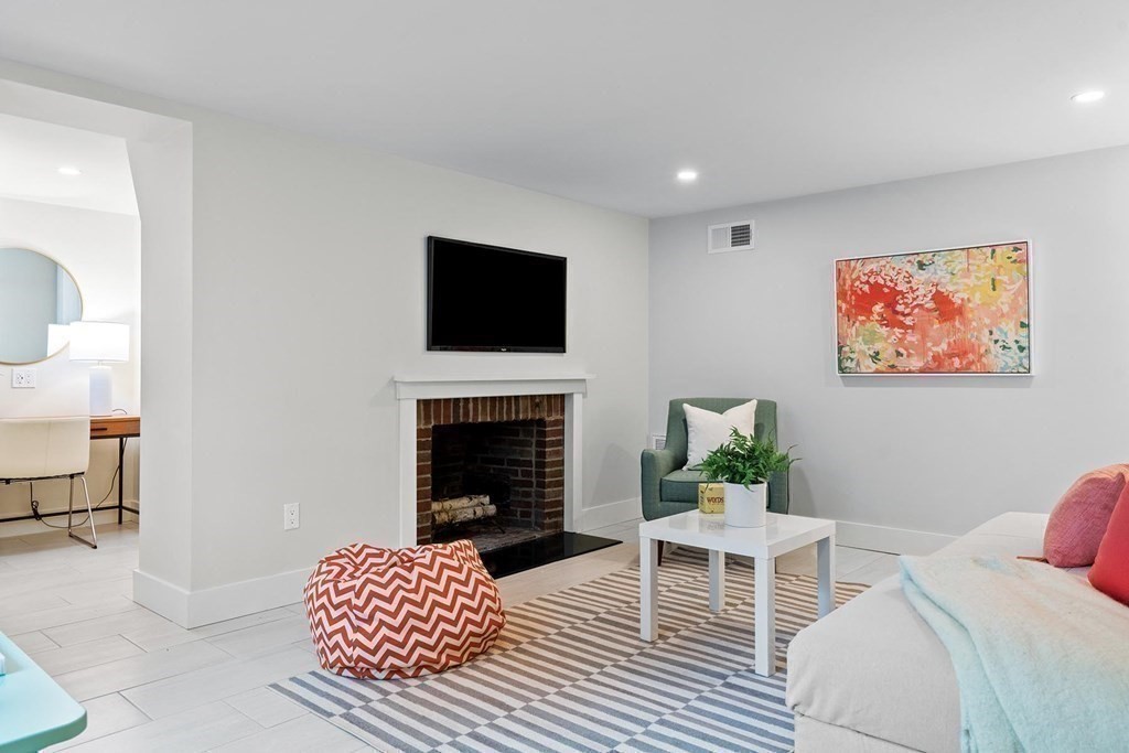 5 Ashford Road Newton, MA 02459 - Photo 19 of 22