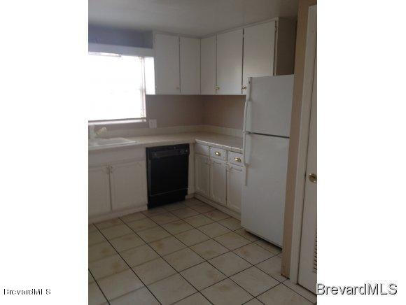 2216 Allan Adale Road Melbourne, FL 32935 - Photo 5 of 16 kitchen