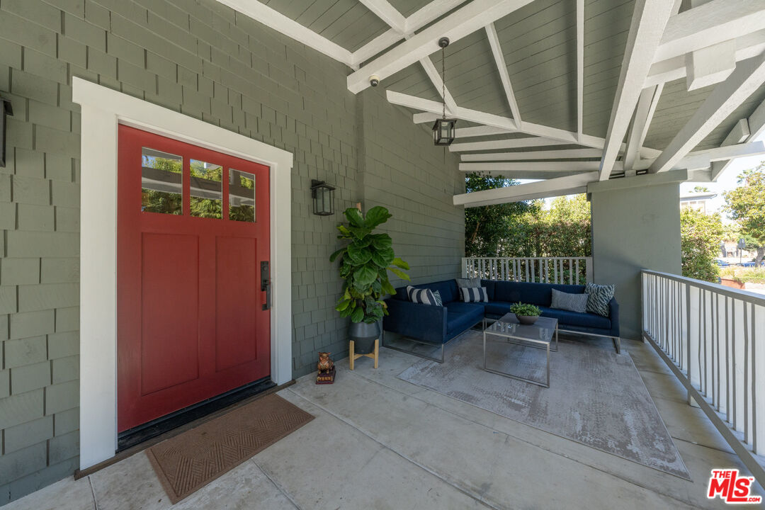 385 North Wilton Place Los Angeles, CA 90004 - Photo 2 of 53 a view of an outdoor space with porch